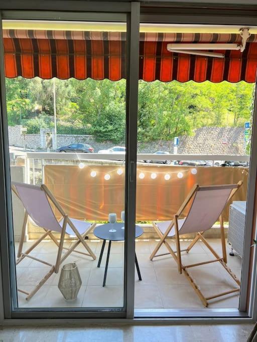 Appartement 2P Renove Avec Terrasse Au Port De Nice Luaran gambar